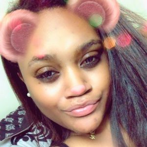 Meet your Posher, Latisha